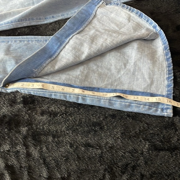 Women’s 24 Blue Jean Flare/Wide Legged Pants Leg Split 5 Pockets Zip/Button Clos - Picture 13 of 14
